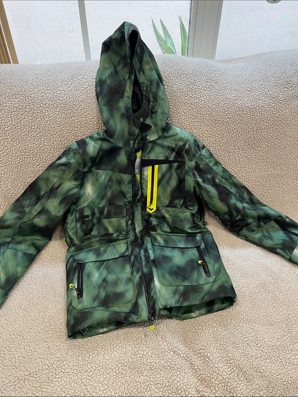 Obermeyer Neon Lime and Black Ski Jacket Interior